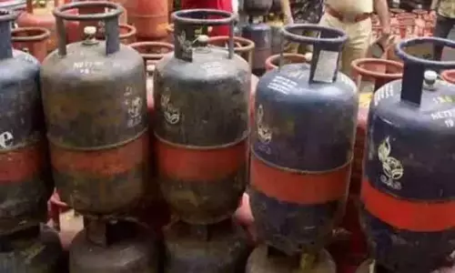 चेन्नई में 1 नवंबर को कमर्शियल LPG सिलेंडर की कीमत घटकर 1,750 रुपये हो गई