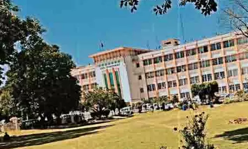 J&K: दैनिक वेतनभोगियों के लिए स्थायी पद, 800 रिक्तियों पर भर्ती J&K: दैनिक वेतनभोगियों के लिए स्थायी पद, 800 रिक्तियों पर भर्ती
