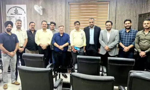 FADA प्रतिनिधिमंडल ने परिवहन आयुक्त विशेष महाजन से मुलाकात की FADA प्रतिनिधिमंडल ने परिवहन आयुक्त विशेष महाजन से मुलाकात की