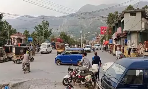 PoJK में पुलिस द्वारा न्याय के साथ विश्वासघात किए जाने के कारण प्रभावशाली हत्यारे खुलेआम घूम रहे