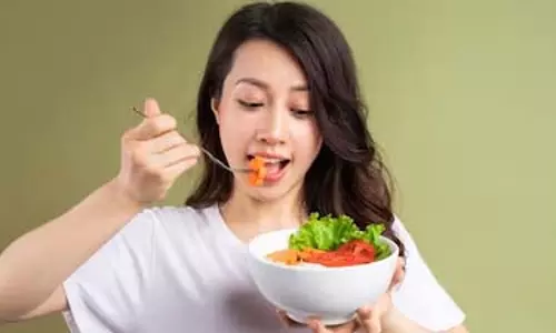 Boiling  बनाम स्टीमिंग: सब्जियों के स्वाद और पोषक तत्वों के लिए कौन सा बेहतर?