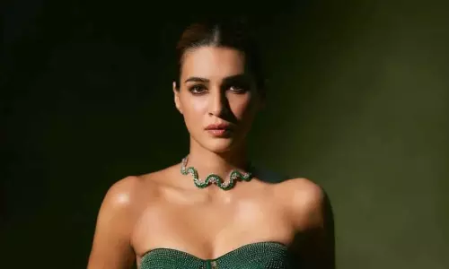 मीना कुमारी  बायोपिक: Kriti Sanon की जगह नया चेहरा?