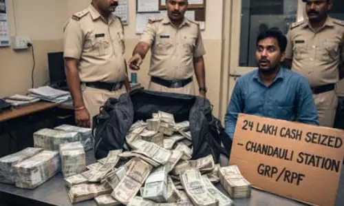 स्टेशन पर GRP-RPF की बड़ी कार्रवाई, बैग से मिला 24 लाख कैश