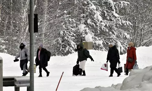 Finland में इमिग्रेशन सख्ती: बिना डॉक्यूमेंट वाले प्रवासियों में बढ़ा डर Finland में इमिग्रेशन सख्ती: बिना डॉक्यूमेंट वाले प्रवासियों में बढ़ा डर