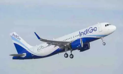 बम की धमकी के बाद Hyderabad जाने वाली इंडिगो फ्लाइट को मुंबई मोड़ा गया बम की धमकी के बाद Hyderabad जाने वाली इंडिगो फ्लाइट को मुंबई मोड़ा गया