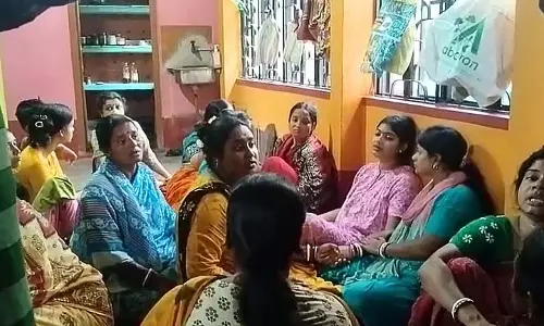 भोजन के अंत में अंडा परोसने को लेकर मची अफरा-तफरी में युवक की मौत