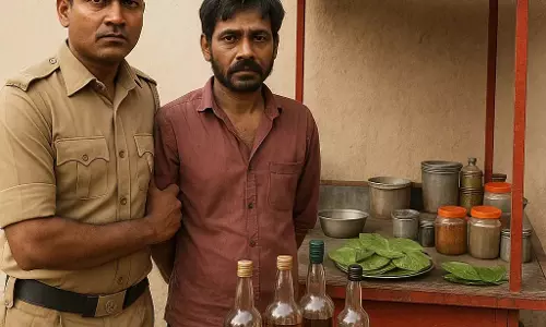 अवैध शराब पिलाने वाला पान ठेला संचालक गिरफ्तार अवैध शराब पिलाने वाला पान ठेला संचालक गिरफ्तार