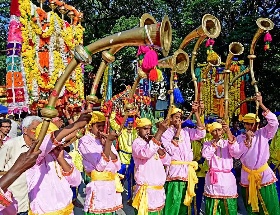 Karnataka State Festival: पूरे बैंगलोर शहर में कन्नड़ भाषा छा गई Karnataka State Festival: पूरे बैंगलोर शहर में कन्नड़ भाषा छा गई