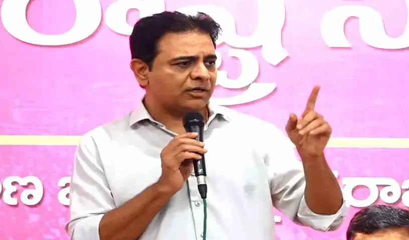 KTR ने मनुगुरु में बीआरएस कार्यालय पर कांग्रेस के हमले की निंदा की KTR ने मनुगुरु में बीआरएस कार्यालय पर कांग्रेस के हमले की निंदा की