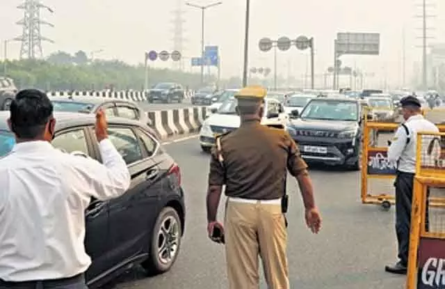 गैर-Delhi बीएस-III मालवाहक वाहनों पर प्रतिबंध, 23 स्थानों पर जांच गैर-Delhi बीएस-III मालवाहक वाहनों पर प्रतिबंध, 23 स्थानों पर जांच