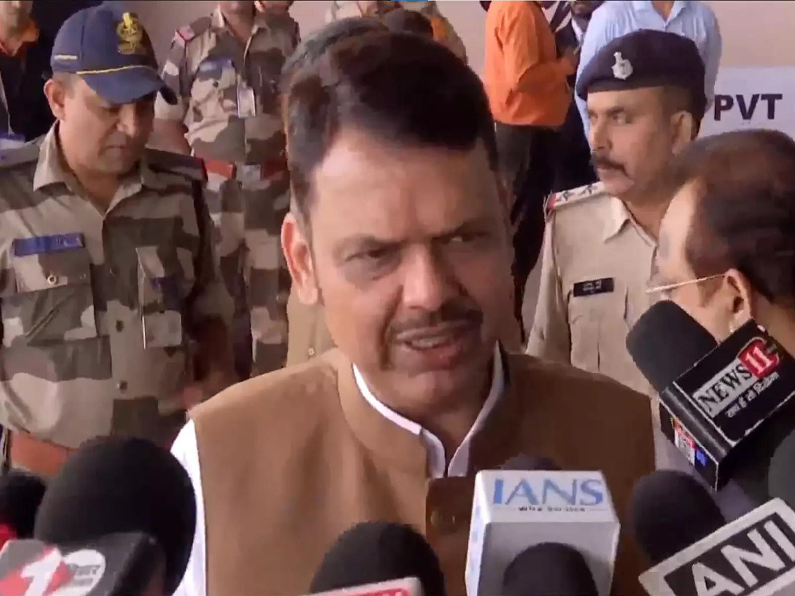 बिहार प्रधानमंत्री मोदी के दिल में बसता है: महाराष्ट्र के सीएम देवेंद्र फडणवीस बिहार प्रधानमंत्री मोदी के दिल में बसता है: महाराष्ट्र के सीएम देवेंद्र फडणवीस