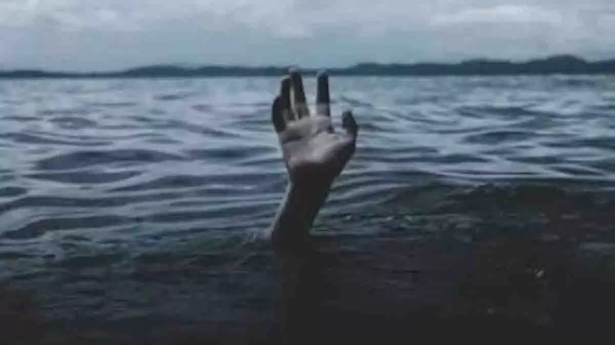 Kerala में पय्यम्बलम बीच पर तीन बेंगलुरु के छात्रों की डूबने से मौत Kerala में पय्यम्बलम बीच पर तीन बेंगलुरु के छात्रों की डूबने से मौत