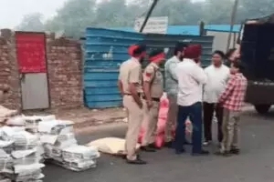 Chandigarh: देर रात सर्च ऑपरेशन, अखबार वितरण पर पड़ा असर Chandigarh: देर रात सर्च ऑपरेशन, अखबार वितरण पर पड़ा असर
