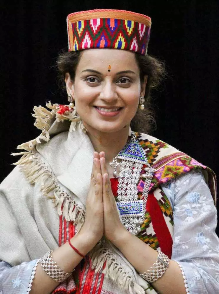 BJP में नेतृत्व की लड़ाई शुरू होते ही गरमा गई BJP में नेतृत्व की लड़ाई शुरू होते ही गरमा गई
