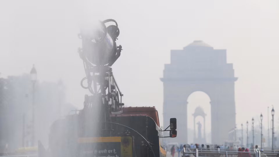 New Delhi: दिल्ली में स्मॉग की चादर, स्वास्थ्य पर खतरा New Delhi: दिल्ली में स्मॉग की चादर, स्वास्थ्य पर खतरा