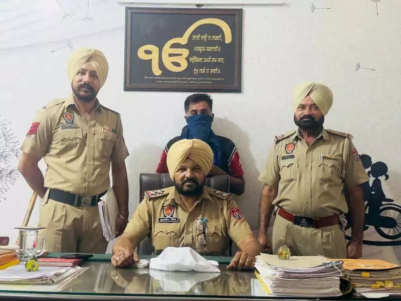 Ludhiana: 72 वर्षीय बुजुर्ग को नशे में धुत बेटे ने ईंटों से बार-बार मारा, मौत Ludhiana: 72 वर्षीय बुजुर्ग को नशे में धुत बेटे ने ईंटों से बार-बार मारा, मौत