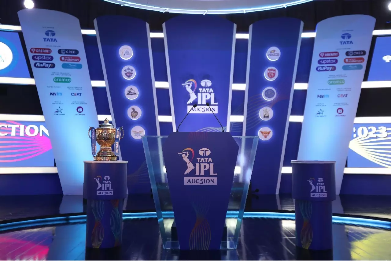 IPL 2026 की नीलामी फिर से विदेश में होने की संभावना: रिपोर्ट IPL 2026 की नीलामी फिर से विदेश में होने की संभावना: रिपोर्ट
