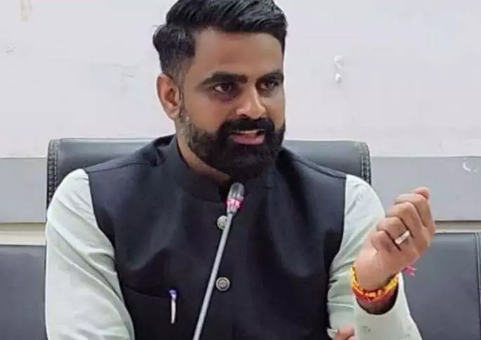 हवाई अड्डे के लिए भूमि अधिग्रहण पर 5,000 करोड़ रुपये खर्च होंगे: Jitendra Dudi हवाई अड्डे के लिए भूमि अधिग्रहण पर 5,000 करोड़ रुपये खर्च होंगे: Jitendra Dudi