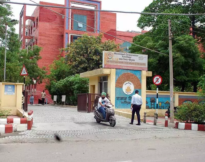 जनशक्ति की कमी से GIS संपत्ति मानचित्रण परियोजना ठप्प जनशक्ति की कमी से GIS संपत्ति मानचित्रण परियोजना ठप्प