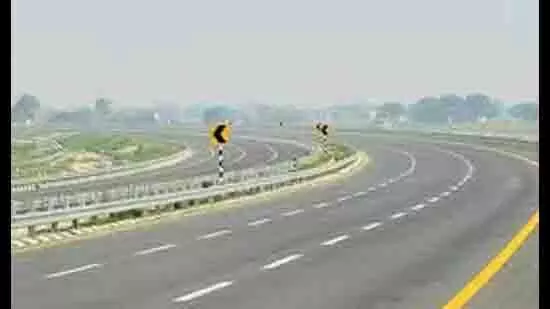 बदायूं में औद्योगिक गलियारों से 50 हजार नौकरियों का सृजन बदायूं में औद्योगिक गलियारों से 50 हजार नौकरियों का सृजन