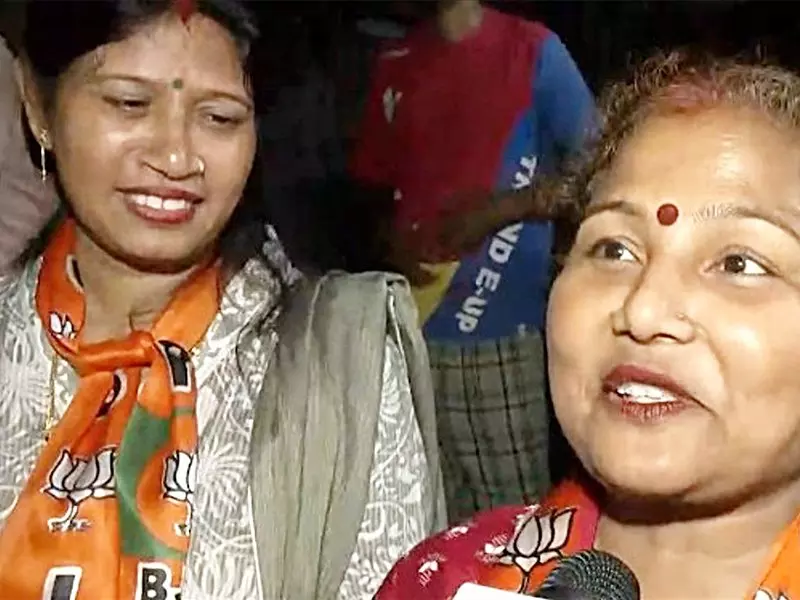 महिला सशक्तिकरण: पटना में रोड शो के बाद लोगों ने PM मोदी की सराहना की महिला सशक्तिकरण: पटना में रोड शो के बाद लोगों ने PM मोदी की सराहना की