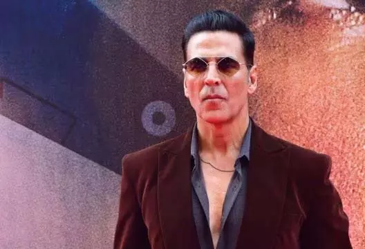 Akshay Kumar की मेहनत और डिसिप्लिन की चिन्नी प्रकाश ने की तारीफ Akshay Kumar की मेहनत और डिसिप्लिन की चिन्नी प्रकाश ने की तारीफ