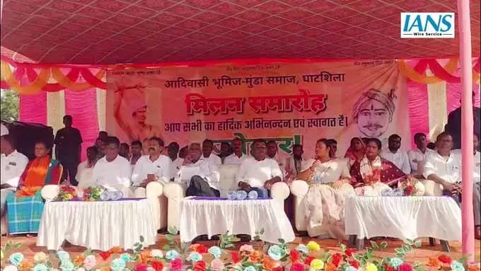 घाटशिला में पूर्व मुख्यमंत्री चंपई सोरेन का हमला घाटशिला में पूर्व मुख्यमंत्री चंपई सोरेन का हमला