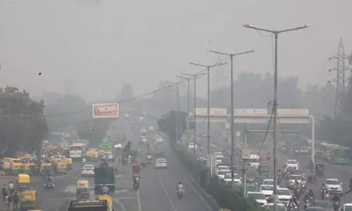 दिल्ली में रविवार सुबह बिगड़ी हवा, वायु गुणवत्ता सूचकांक 400 के पार पहुंचा
