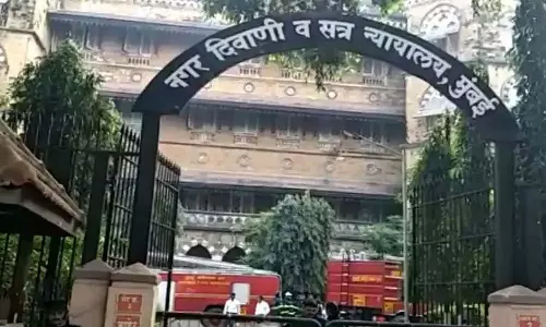Mumbai सेशंस कोर्ट ने वर्ली के 2 भाइयों को एक युवक की हत्या की कोशिश के लिए उम्रकैद की सज़ा सुनाई Mumbai सेशंस कोर्ट ने वर्ली के 2 भाइयों को एक युवक की हत्या की कोशिश के लिए उम्रकैद की सज़ा सुनाई