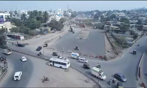 Indore : शहर की आठ प्रमुख सड़कों को अतिक्रमण मुक्त बनाने के लिए विशेष ट्रैफिक अभियान Indore : शहर की आठ प्रमुख सड़कों को अतिक्रमण मुक्त बनाने के लिए विशेष ट्रैफिक अभियान