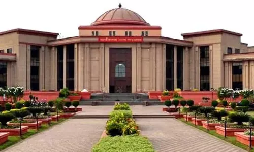 मतांतरण मामले में होर्डिंग्स हटाने की याचिका खारिज, हाईकोर्ट में हुई सुनवाई