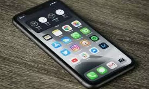 Mobile Apps :आपके फ़ोन पर मौजूद ये ऐप्स आपकी जासूसी कर रहे हैं। जानें कैसे गोपनीयता सुरक्षित रखें। Mobile Apps :आपके फ़ोन पर मौजूद ये ऐप्स आपकी जासूसी कर रहे हैं। जानें कैसे गोपनीयता सुरक्षित रखें।