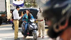 Traffic police, अनियंत्रित मोटर निबंध के लिए हॉल ऑफ फेम एंड शेम की शुरुआत