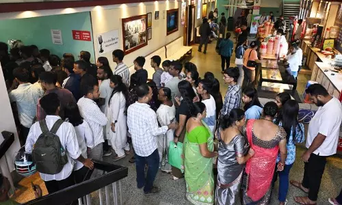 ‘रोई रोई बिनाले’ बनी असम की सबसे सफल फिल्म, ज़ुबीन गर्ग का नया रिकॉर्ड ‘रोई रोई बिनाले’ बनी असम की सबसे सफल फिल्म, ज़ुबीन गर्ग का नया रिकॉर्ड