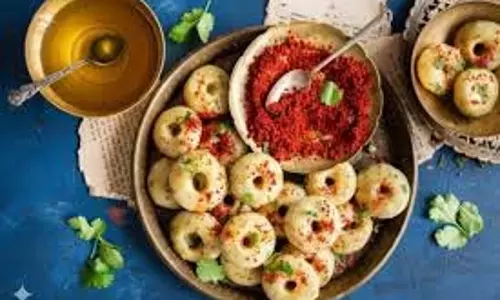 Khichu Recipe: मॉर्निंग ब्रेक्फास्ट में बनाएं इंस्टेंट गुजराती डिश नोट करें खीचू रेसिपी