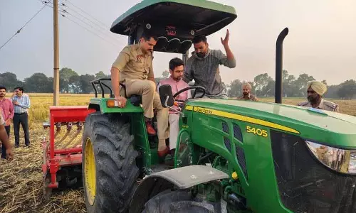DC, SSP ने किसानों को पराली जलाने से रोकने के लिए खेतों की जुताई की