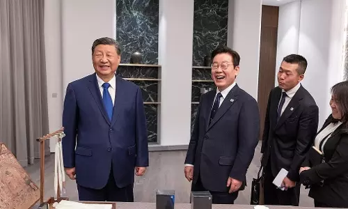 Xiaomi फोन उपहार में मिलने पर ली का बयान चर्चा में, सुरक्षा को लेकर उठाया सवाल Xiaomi फोन उपहार में मिलने पर ली का बयान चर्चा में, सुरक्षा को लेकर उठाया सवाल