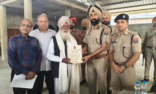 Punjab: मानसा फायरिंग मामले में तीसरा आरोपी गिरफ्तार, बहादुरी के लिए 3 निवासियों को सम्मानित किया