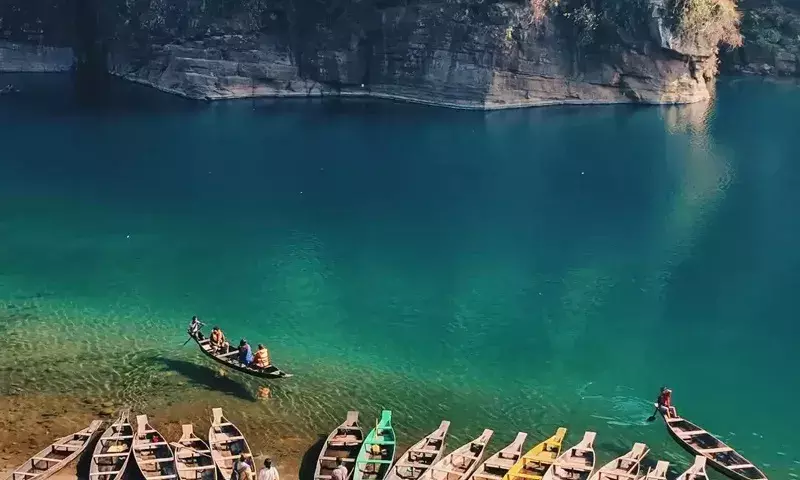 Meghalaya: प्रदूषण बोर्ड ने उमंगोट नदी में मलबा डालने पर सड़क एजेंसी को चेतावनी दी
