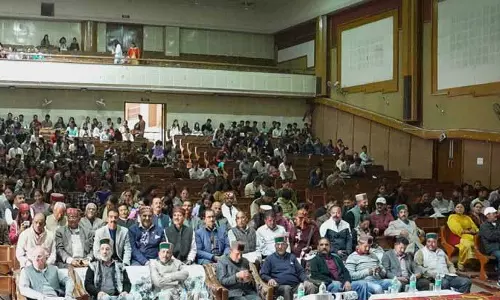 Shimla के रामपुर में सांस्कृतिक कार्यक्रमों के साथ पहाड़ी दिवस मनाया गया Shimla के रामपुर में सांस्कृतिक कार्यक्रमों के साथ पहाड़ी दिवस मनाया गया