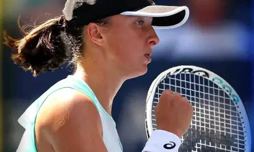 WTA फाइनल्स: क्लिनिकल स्वियाटेक ने ओपनर में कीज़ को हराया