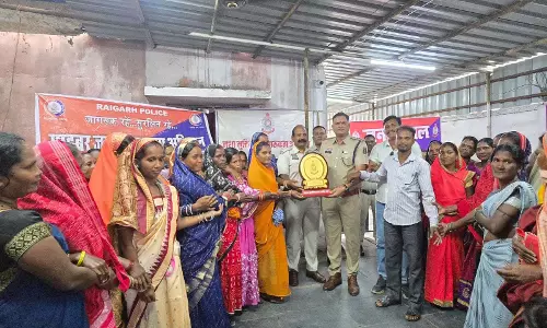 पुलिस की पहल और महिला शक्ति के संकल्प से ग्राम पंचायत दर्रामुड़ा और गुडगहन हुआ नशा मुक्त