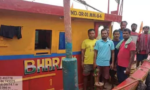Rajnagar ट्रॉलर जब्त, आठ गिरफ्तार