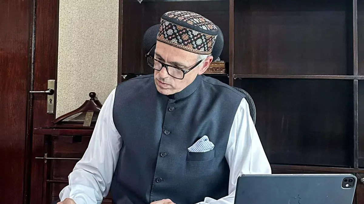 Srinagar: मुख्यमंत्री उमर ने शुरू किया चार लेन बुलेवार्ड रोड का काम