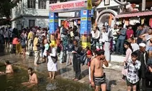 Nahan: एकादशी पर रेणुकाजी तीर्थ में गूंजी श्रद्धा और भक्ति की गूंज Nahan: एकादशी पर रेणुकाजी तीर्थ में गूंजी श्रद्धा और भक्ति की गूंज