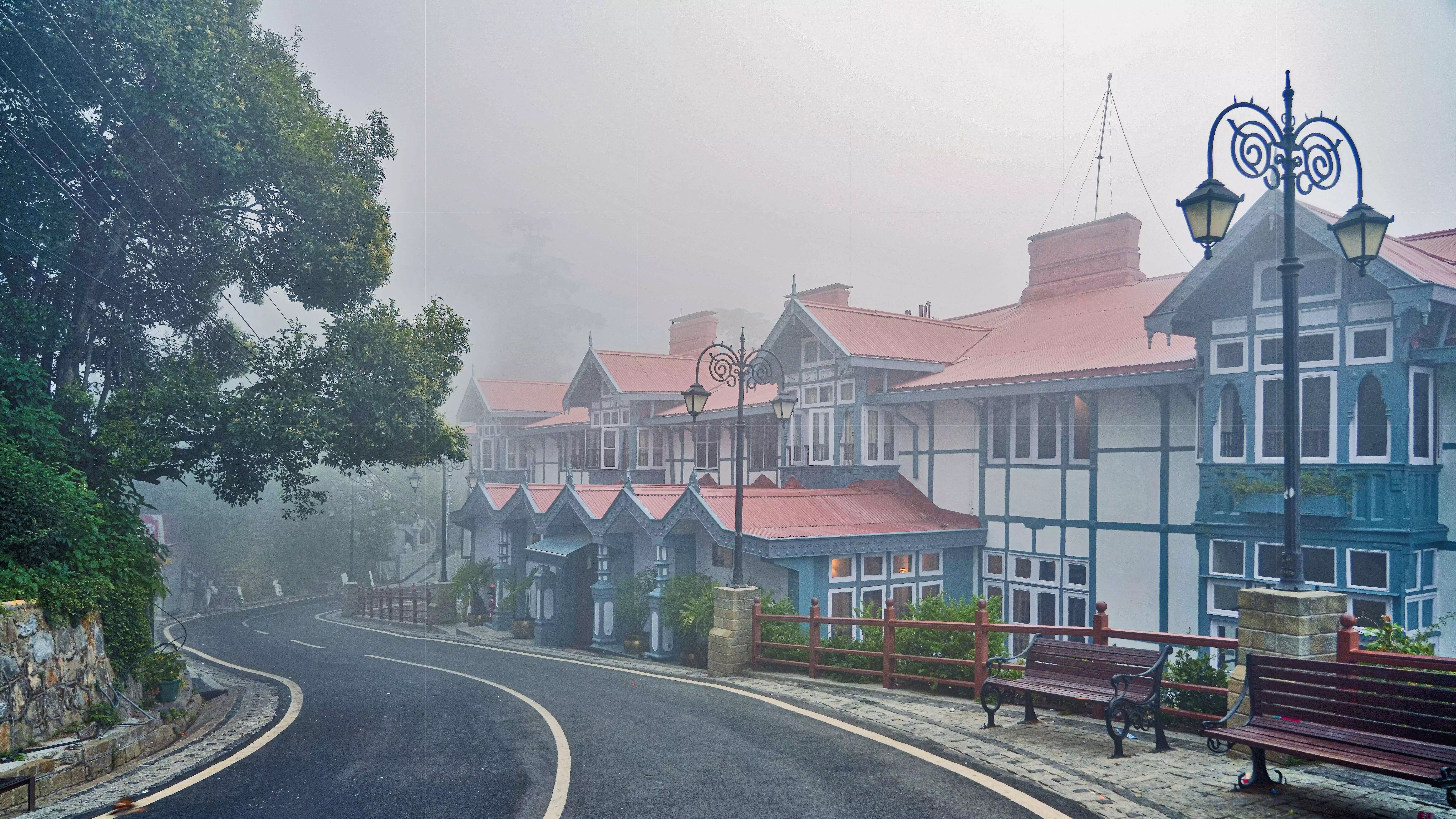 Shimla: हिमाचल में नवंबर की शुरुआत गर्म, अब आने वाली है ठंड Shimla: हिमाचल में नवंबर की शुरुआत गर्म, अब आने वाली है ठंड