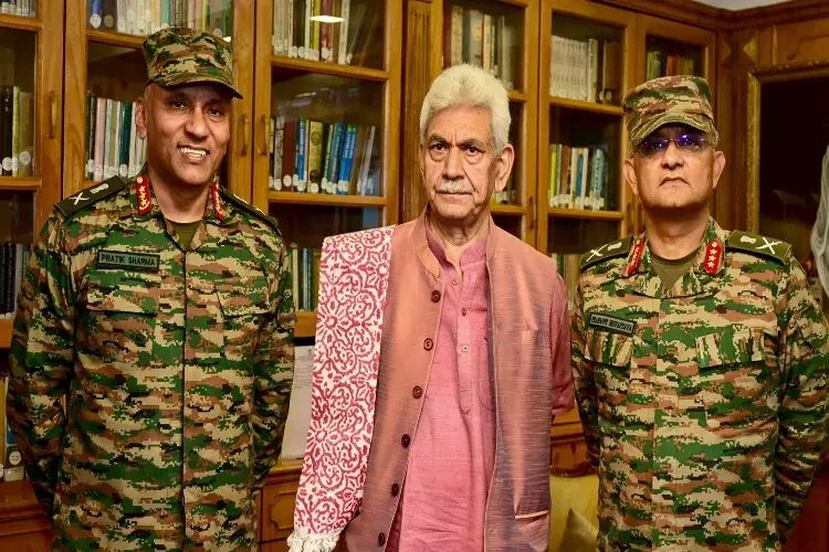 Srinagar: ऑपरेशन महादेव में सफलता पर JK पुलिस को उपराज्यपाल ने दी बधाई Srinagar: ऑपरेशन महादेव में सफलता पर JK पुलिस को उपराज्यपाल ने दी बधाई