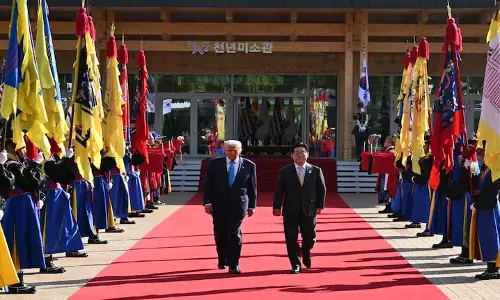 South Korea अब ट्रम्प और शी जिनपिंग दोनों को खुश क्यों नहीं कर सकता? South Korea अब ट्रम्प और शी जिनपिंग दोनों को खुश क्यों नहीं कर सकता?