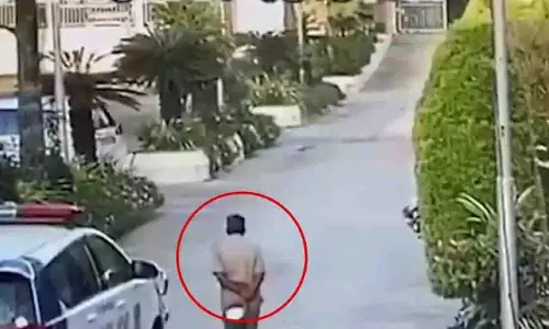 पानी के टैंकर की चपेट में आने से 60 वर्षीय तेलंगाना ASI की मौत पानी के टैंकर की चपेट में आने से 60 वर्षीय तेलंगाना ASI की मौत