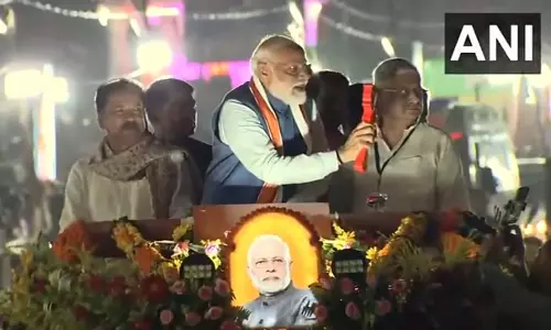 BIG BREAKING: पटना में नरेंद्र मोदी ने किया रोड शो, देखें VIDEO... BIG BREAKING: पटना में नरेंद्र मोदी ने किया रोड शो, देखें VIDEO...